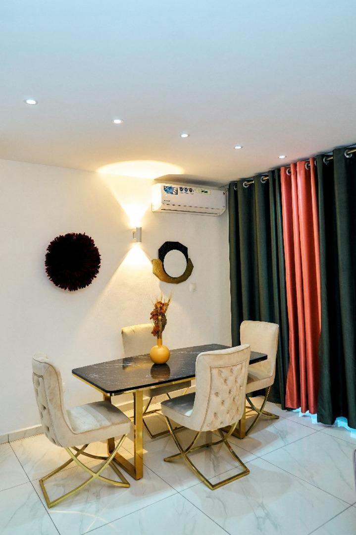 Reddington By Jvte Aparthotel Douala Bagian luar foto