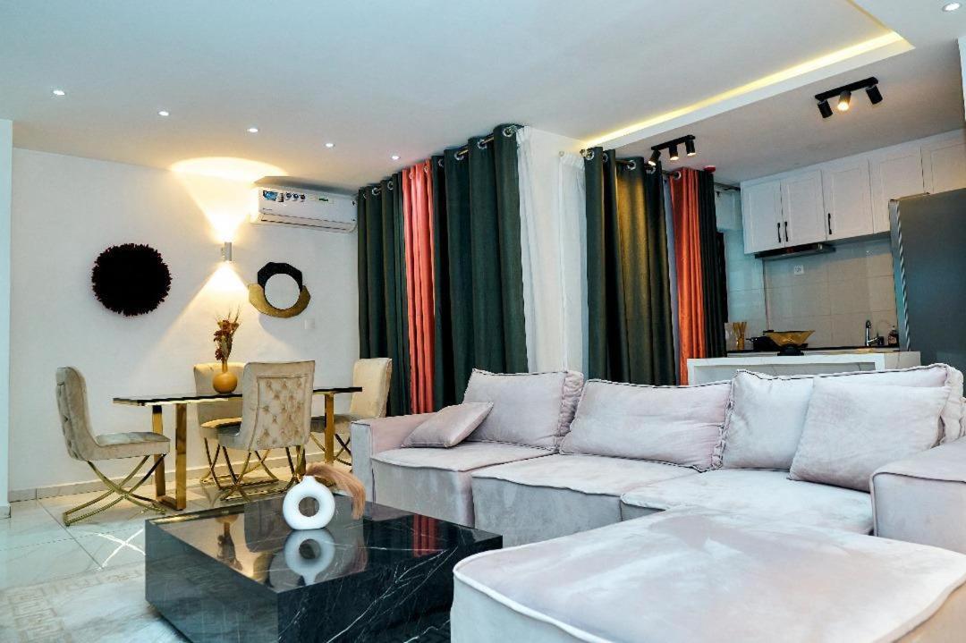 Reddington By Jvte Aparthotel Douala Bagian luar foto