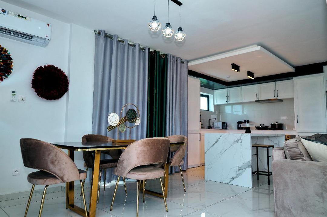 Reddington By Jvte Aparthotel Douala Bagian luar foto
