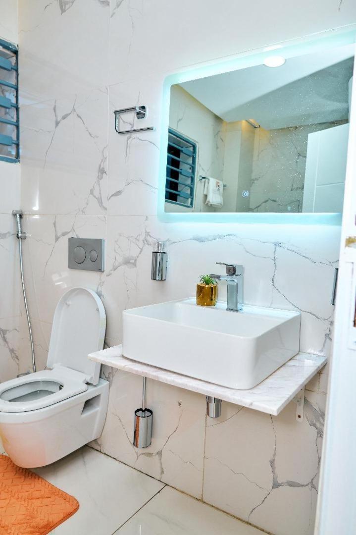 Reddington By Jvte Aparthotel Douala Bagian luar foto